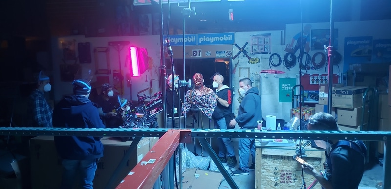 11-set with mechanical head of elliot.jpg