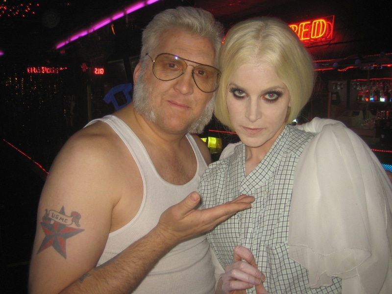 Daniel Roebuck and Sheri Moon  Zombie on th eset of H2.jpg