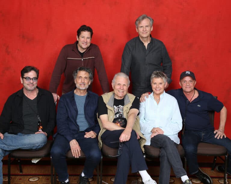 Mark Hamill And Rosario Dawson Join Original FRIGHT NIGHT Cast For Live Table Read