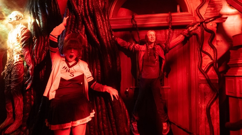 HHN_2023-14 Halloween Horror Nights Stranger Things maze Vecna Chrissy Max