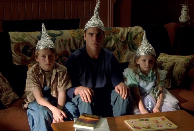 Extraterrestrial Fear: 10 Stunning Alien Invasion Movies For The Anniversary of SIGNS
