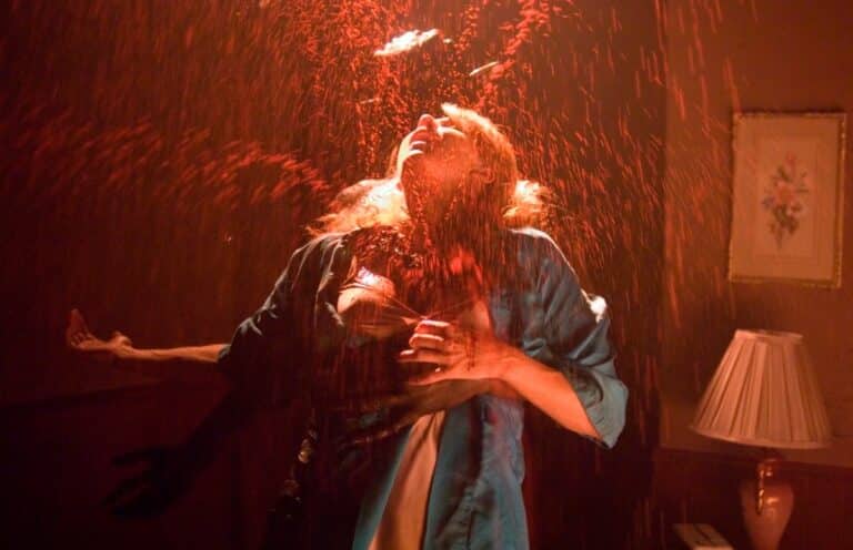 Review: MASTERS OF HORROR: THE DAMNED THING and VALERIE ON THE STAIRS