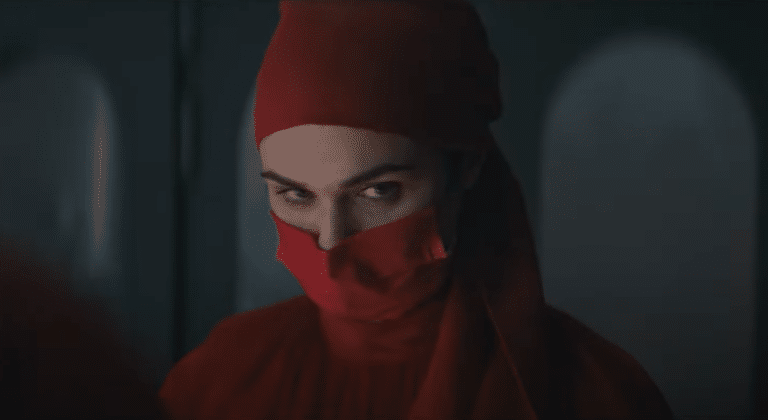 New DEAD RINGERS Trailer Promises Twin Terror and Medical Malevolence