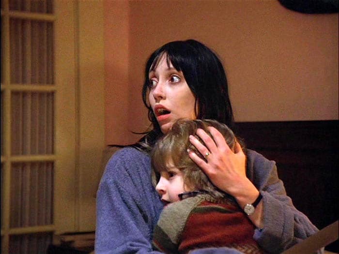 the-shining-wendy-danny-torrance-hug