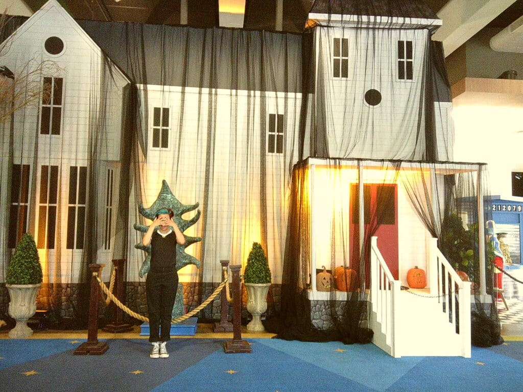 beetlejuice house warner bros