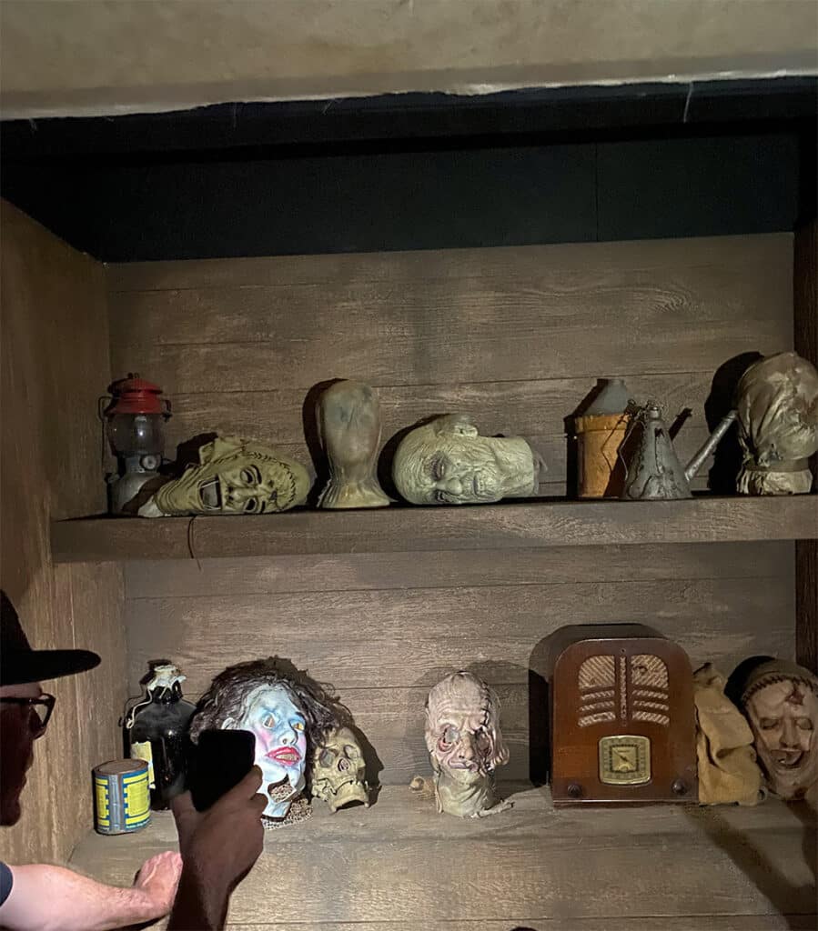 halloween horror nights 2024 houses texas chain saw massacre