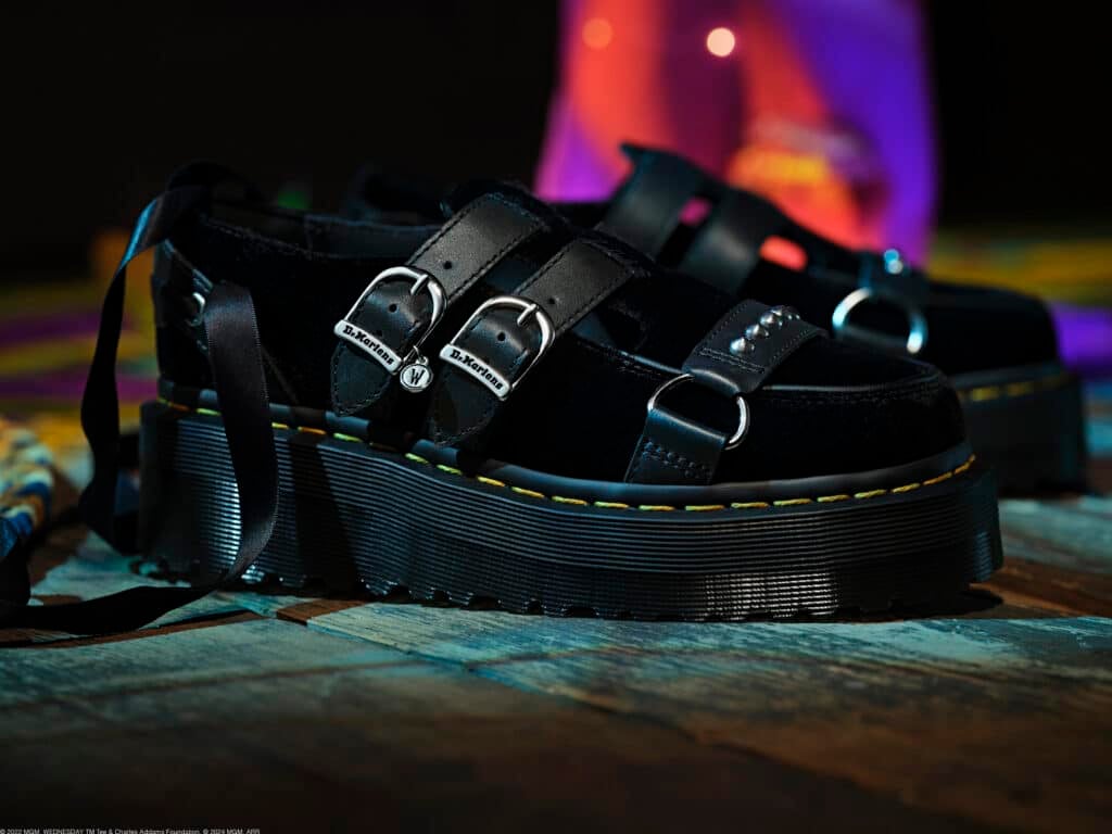 【美品】Dr. Martens Wednesday ブラックブーツ 5 US Dr. Martens x Wednesday