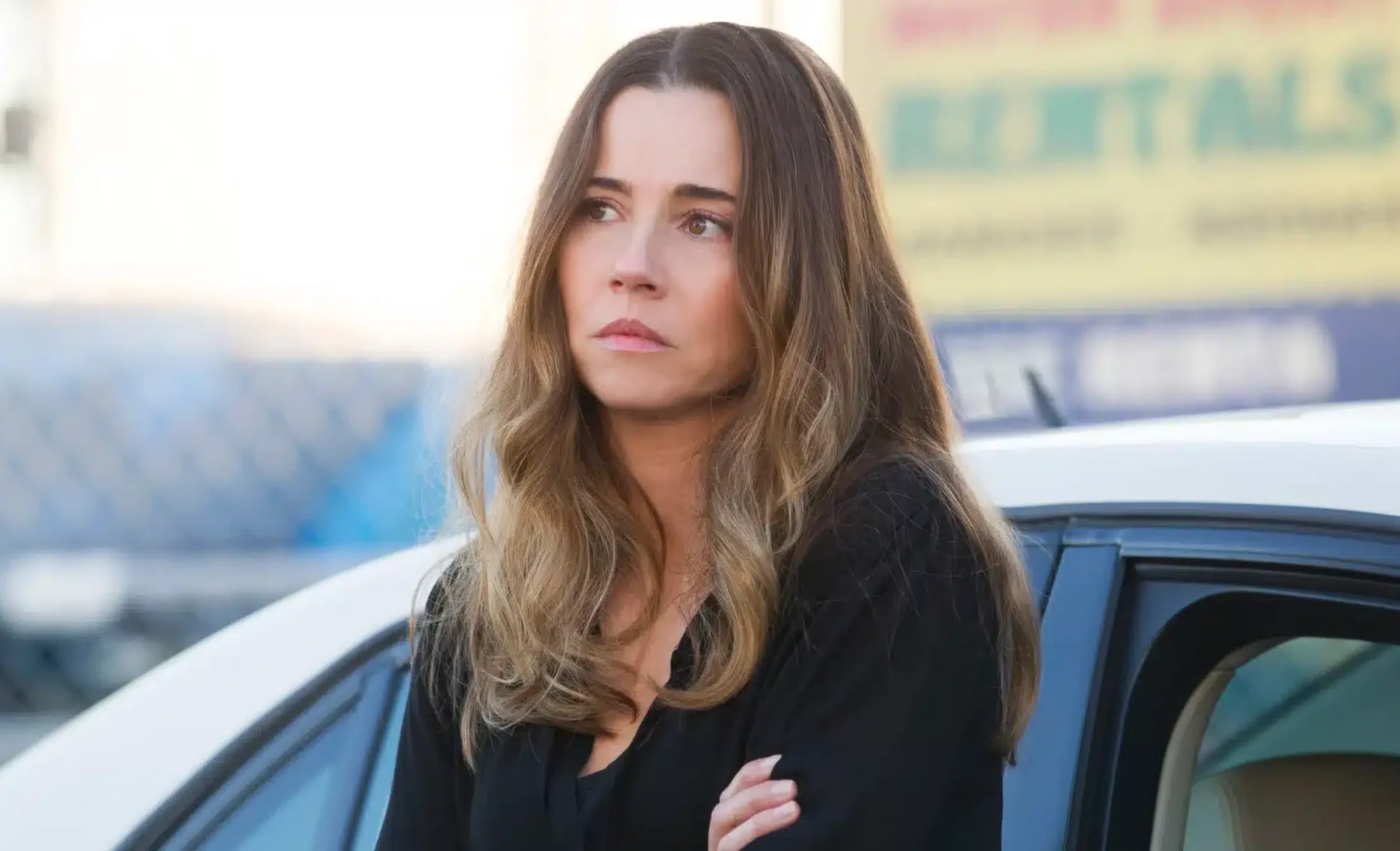 Linda Cardellini in BLOODLINE (2015)