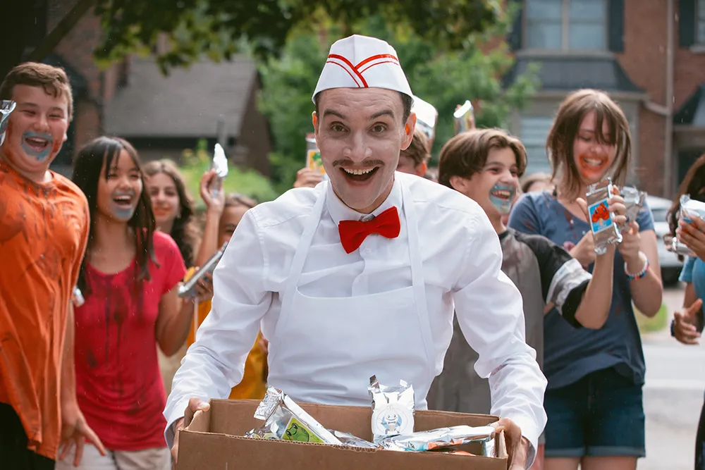 Meet Eli Roth&#8217;s ICE CREAM MAN With First Look At Star And Cast Reveal