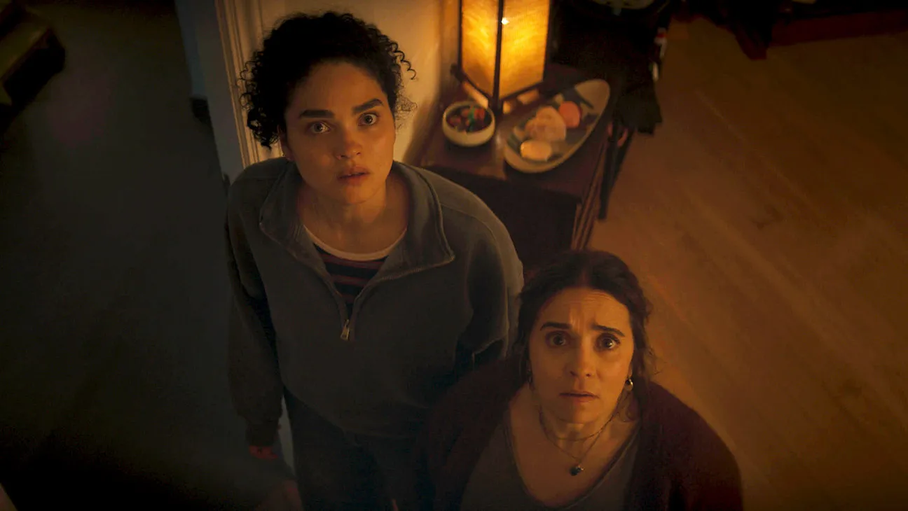 MONITOR (Credit: Searchlight Pictures)