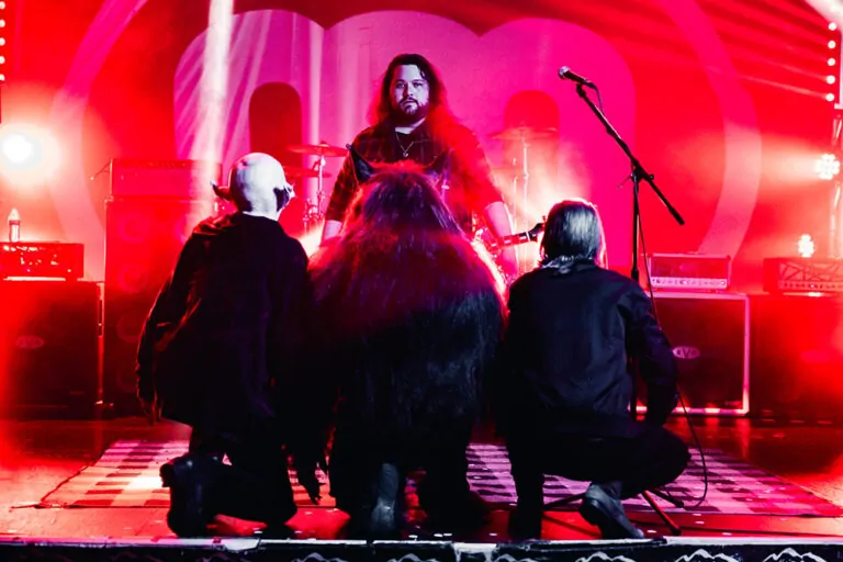 Wolfgang Van Halen (and a spooky entourage). Photo by Chuck Brueckmann