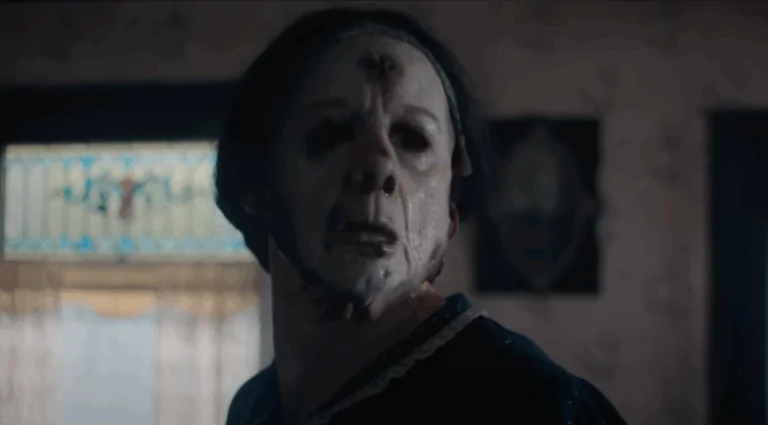 Charlie Hunnam Goes Full PSYCHO In New MONSTER: THE ED GEIN STORY Trailer
