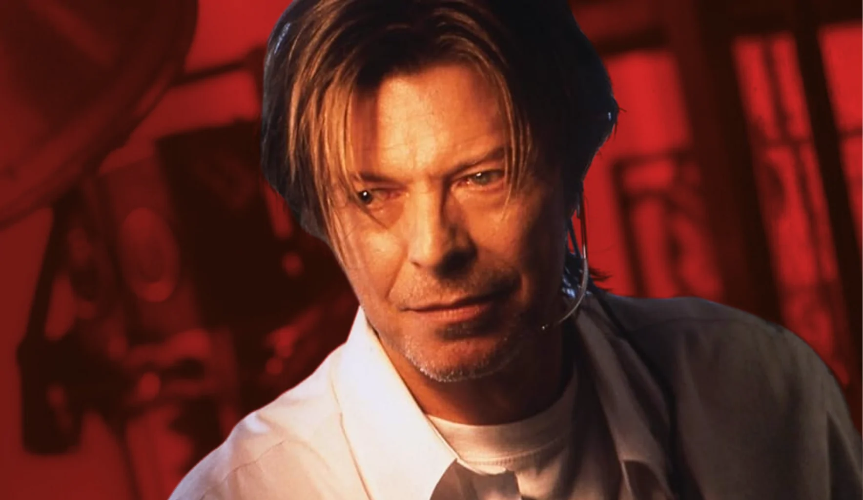 David Bowie in THE HUNGER (Credit: Showtime)