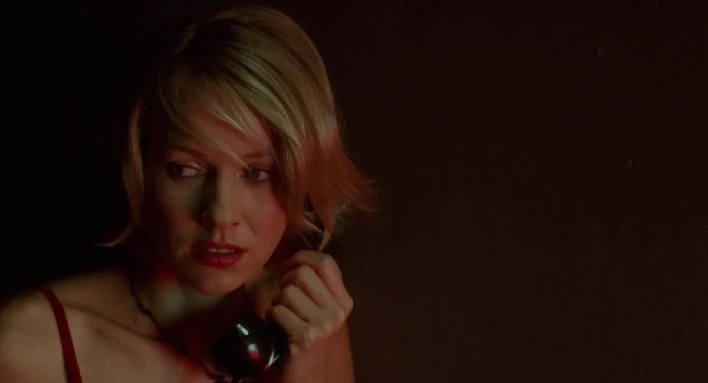 Naomi Watts in David Lynch's MULHOLLAND DRIVE (2001)