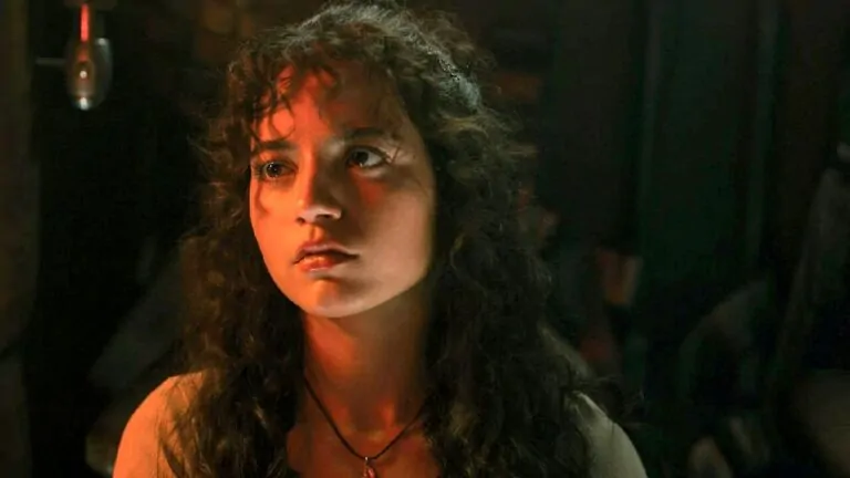 Isabela Merced (seen here in Fede Alvarez's ALIEN: ROMULUS) will lead Paul W.S. Anderson's upcoming HOUSE OF THE DEAD Adaptation (Credit: 20th Century)