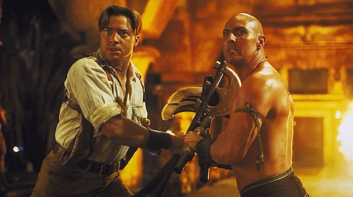 Brendan Fraser and Arnold Vosloo in THE MUMMY RETURNS (Credit: Universal Pictures)
