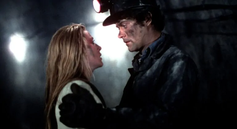 MY BLOODY VALENTINE (Credit: Paramount Pictures)