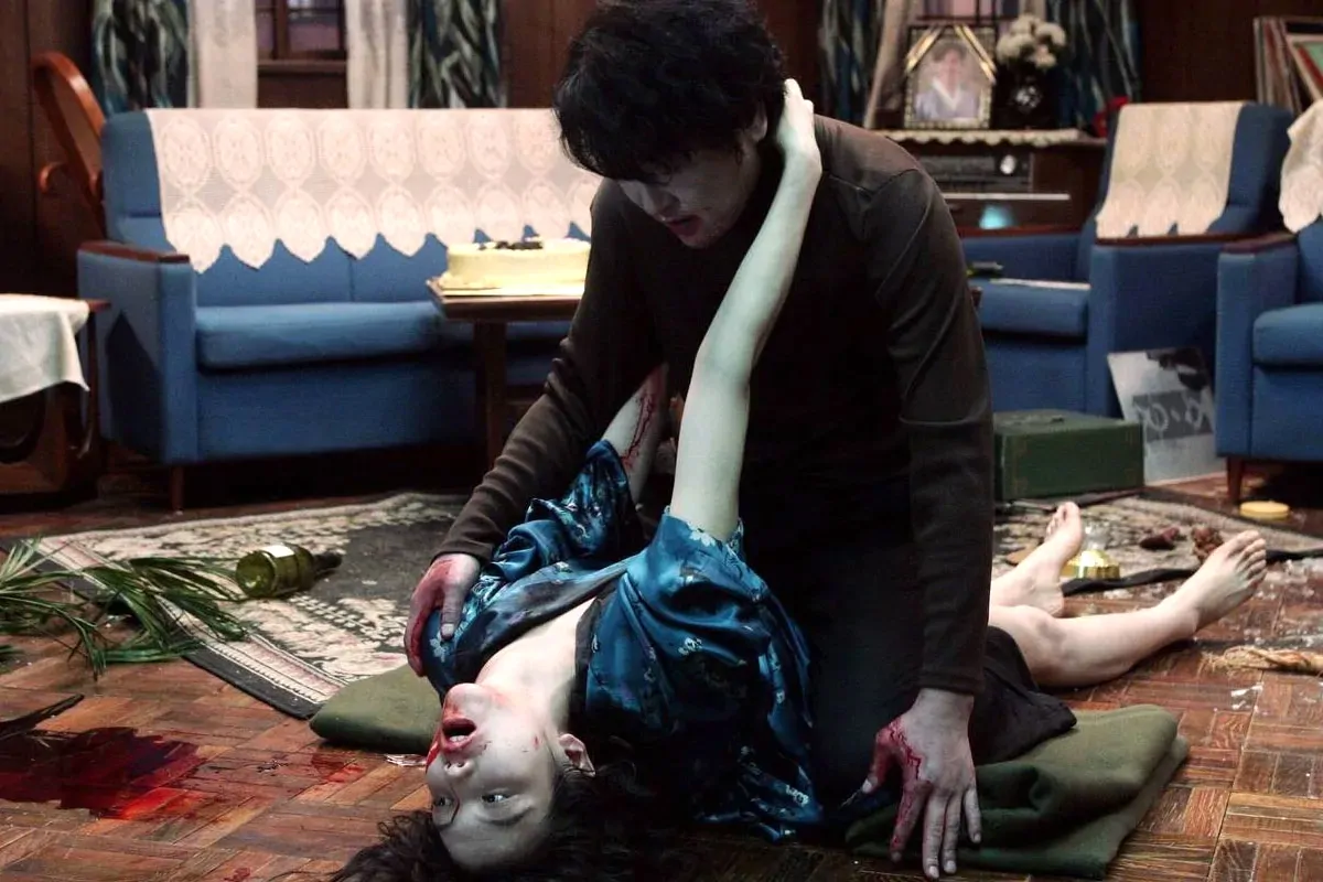 Kim Ok-bin and Song Kang-ho in Park Chan-wook's THIRST (2009)