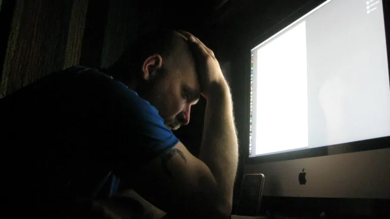 FROM HOLLYWOOD TO HOMELESS