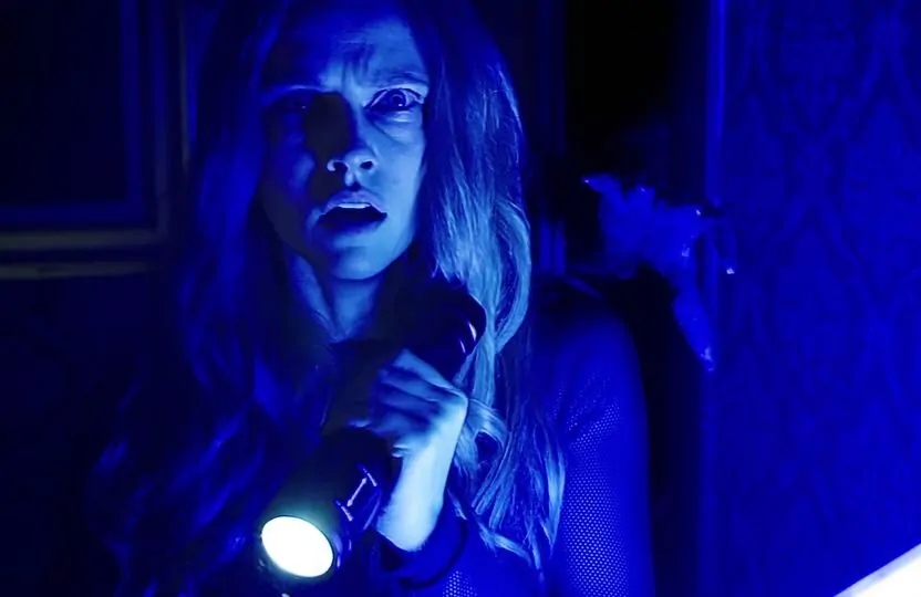 Teresa Palmer in LIGHTS OUT (Credit: New Line)