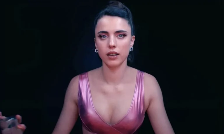 Margaret Qualley in THE SUBSTANCE (Credit: MUBI)