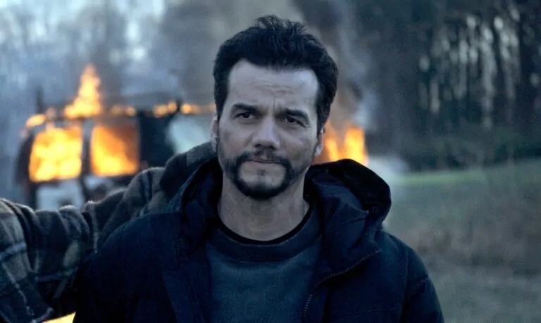 mandy Wagner Moura in DOPE THIEF (Credit: Apple TV+)