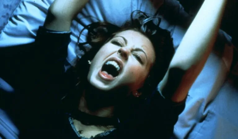 Katherine Isabelle in GINGER SNAPS (Credit: Lionsgate)