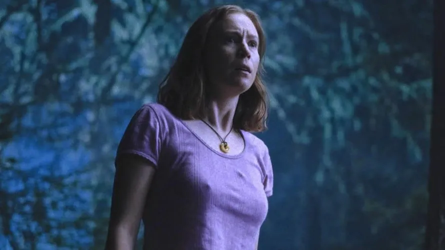 Hannah Einbinder as Kris Williams in Teenage Sex and Death at Camp Miasma