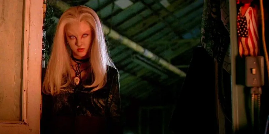 Katharine Isabelle as Ginger in GINGER SNAPS. (Credit: Motion International)
