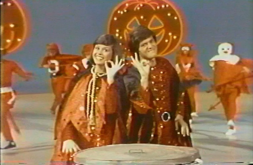 The Osmonds in THE PAUL LYNDE HALLOWEEN SPECIAL. (Credit: ABC)