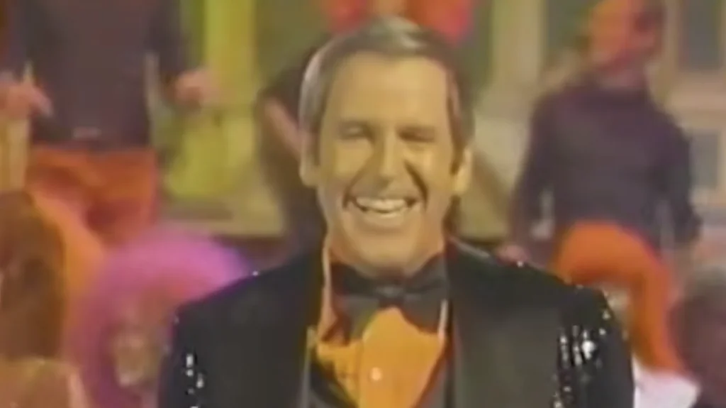 THE PAUL LYNDE HALLOWEEN SPECIAL. (Credit: ABC)
